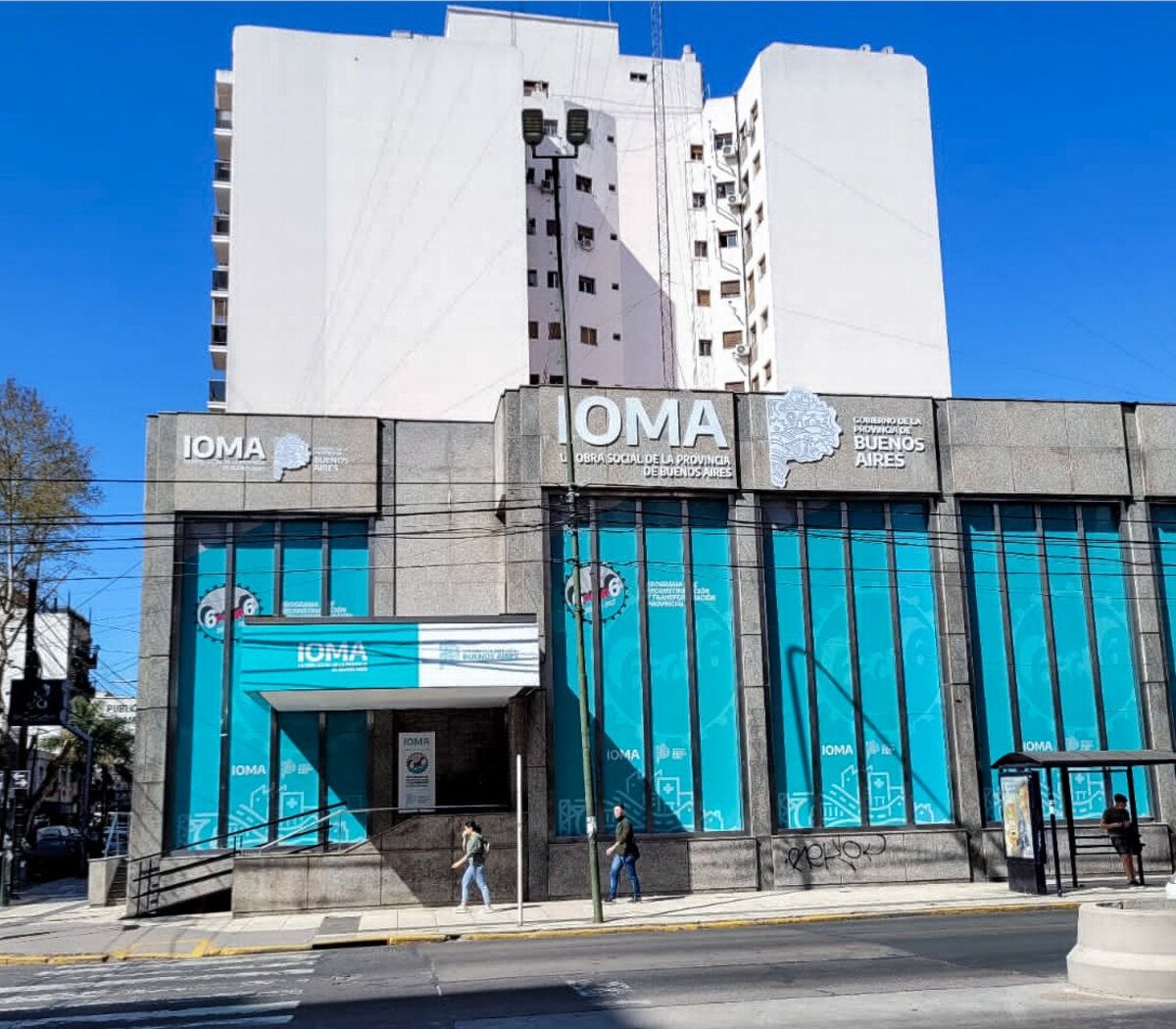 El gobierno de la provincia está pensando en abrir una clínica de IOMA en Mar del Plata