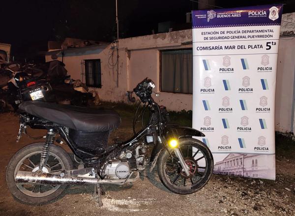 Circulaba con una moto que tenía pedido de secuestro: fue detenido 