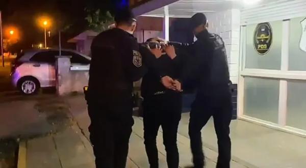 Violenta discusión de tránsito: un hombre agredió y lastimó a un taxista