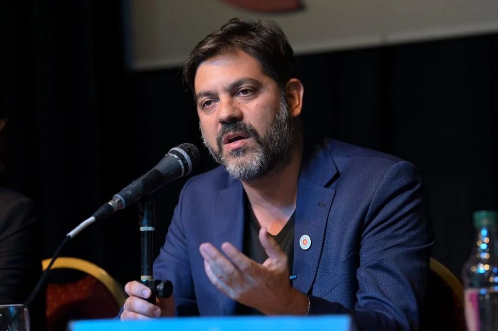 El ministro de gobierno bonaerense acusa al presidente Milei de perjudicar a la Provincia de Buenos Aires
