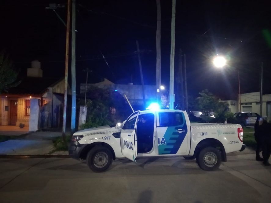Nueva forma de robo: simulan estacionar para llevarse las ruedas de auxilio