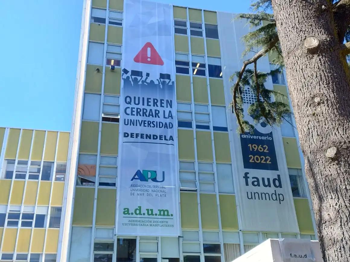 Paro docente en la UNMdP: más del 75% de los docentes y no docentes acataron la medida