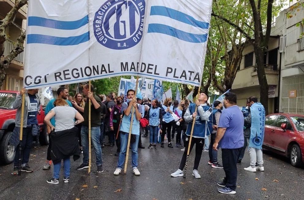 La CGT local respalda a los municipales en su plan de retención de tareas y critican al intendente