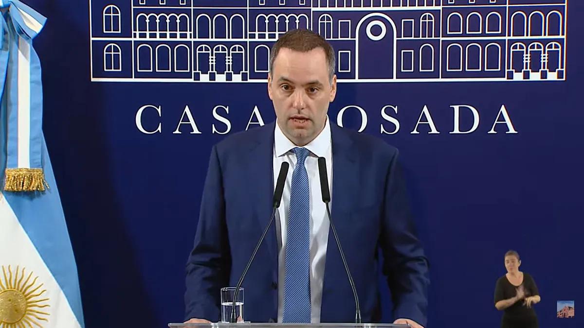 Adorni comunicó que habrá una reunión entre el Gobierno y el FMI
