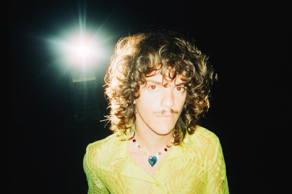 Rocco Posca lanza “Amor Valiente”, un álbum que transforma el amor en un acto de coraje