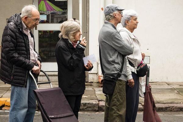 Jubilaciones: el Gobierno suma $70.000 más y la mínima supera los $379.000