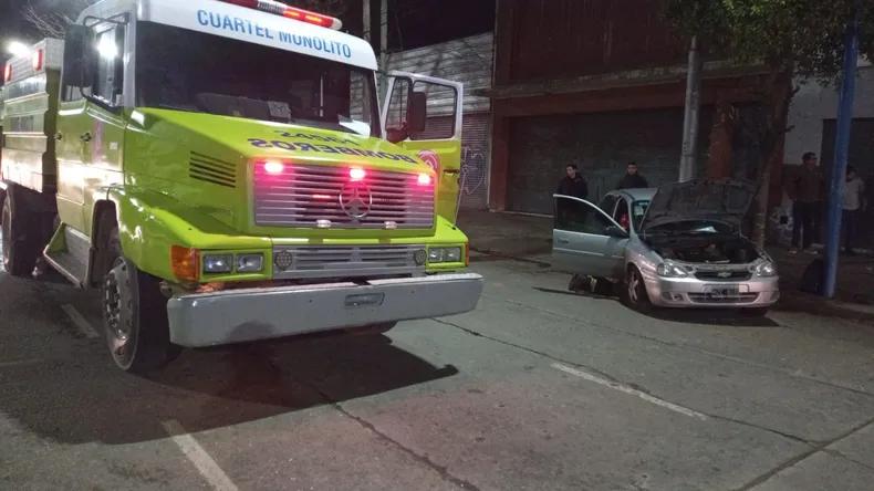 Fuerte choque en Jara y Moreno: dos personas heridas