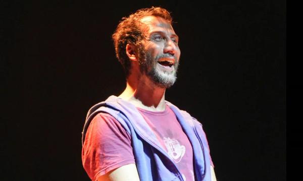 Luciano Cáceres vuelve a Mar del Plata con el premiado thriller “Muerde”