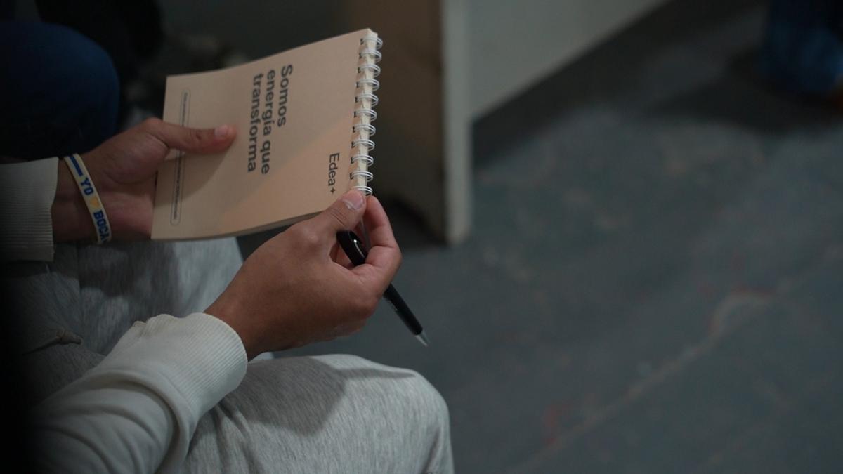 EDEA comenzó un curso de electricidad en el penal de Batán