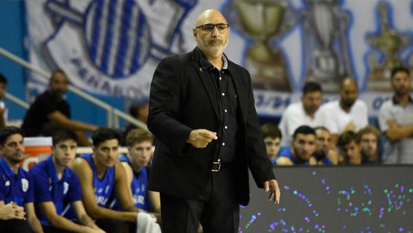Hernán Laginestra no seguirá en Peñarol tras una temporada marcada por altibajos
