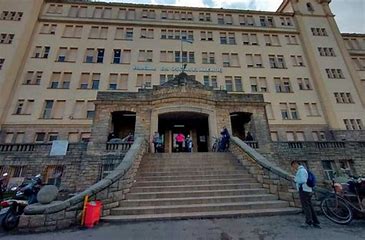 Motociclista muere tras chocar contra un poste de luz frente a la Terminal