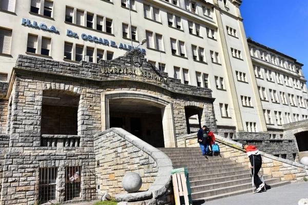No van a la par: Kreplak confirmó que la Provincia no cobrará a los extranjeros en hospitales públicos
