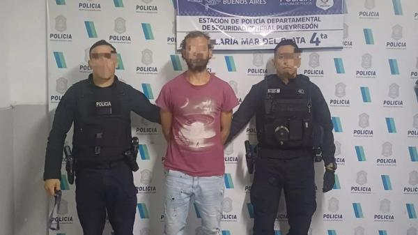 Robó un celular en un colectivo, escapó corriendo y lo detuvieron a pocas cuadras
