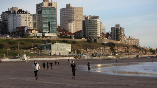 Mar del Plata arrancó el feriado con 50% de ocupación y el turismo apuesta a las reservas de último momento