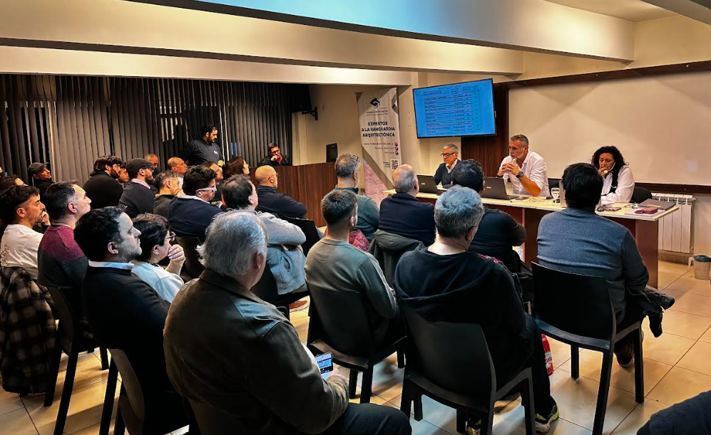 El Colegio de Técnicos-Distrito 5 reunió a 127 asambleístas y aprobó por amplia mayoría todos los puntos