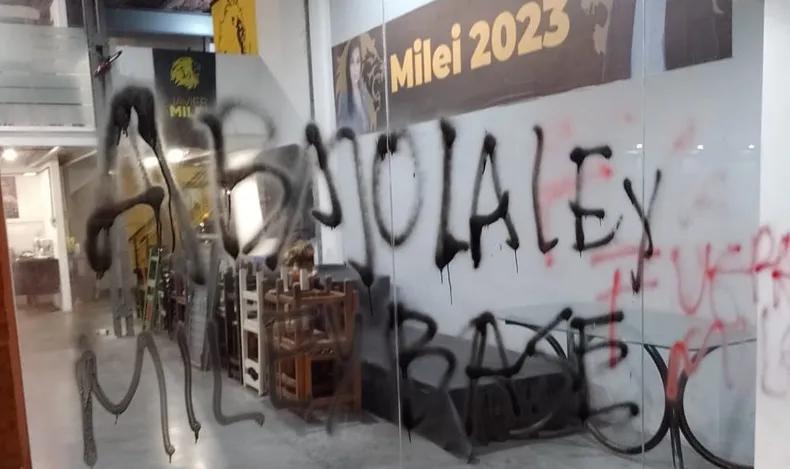 Desde La Libertad avanza denunciaron hechos de vandalismo en un local de su partido