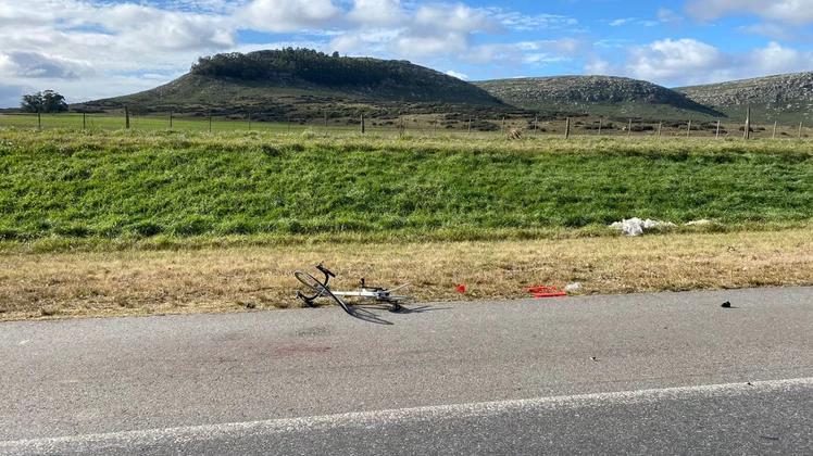 Un ciclista de 24 años murió tras ser atropellado por un auto en la ruta 226 
