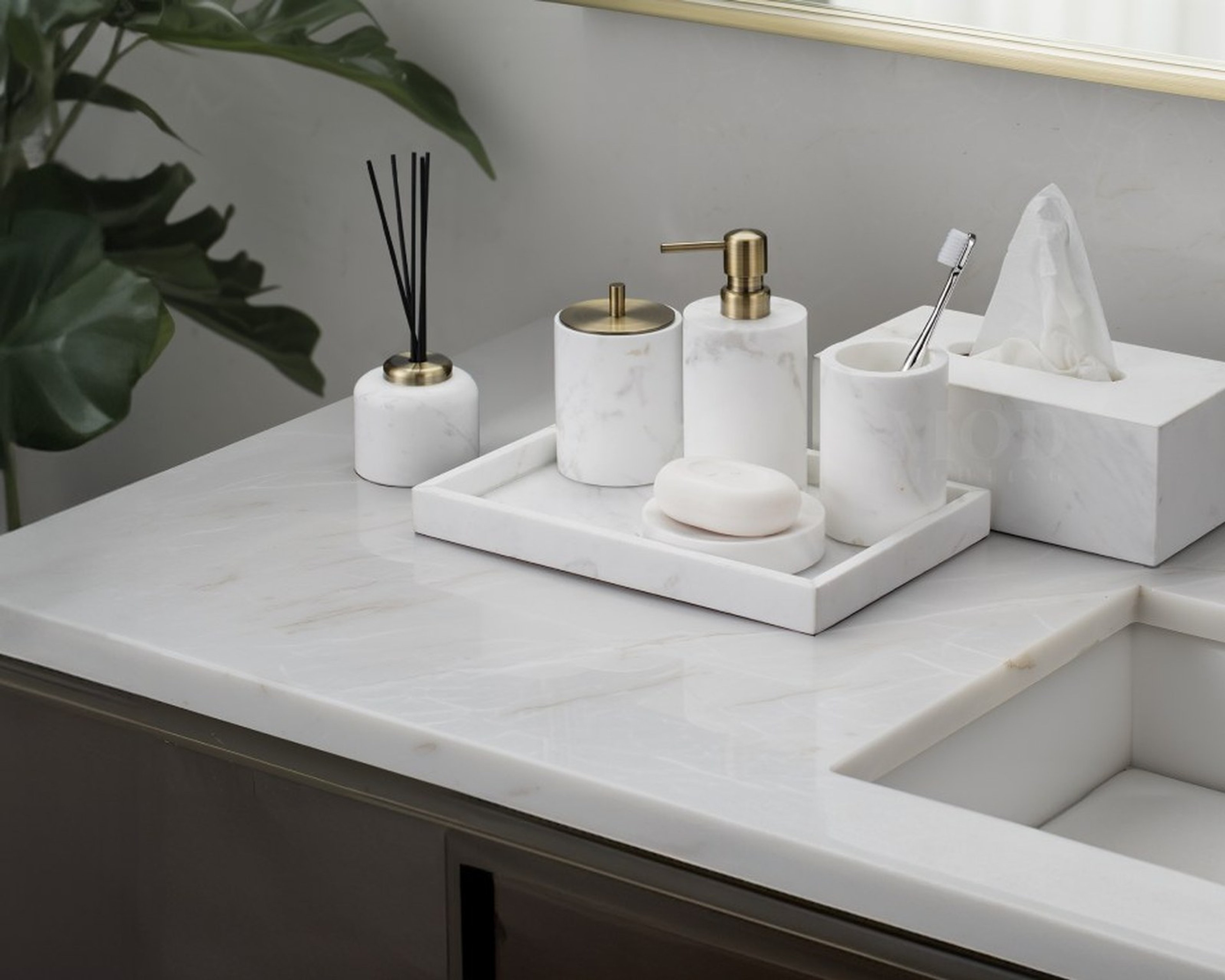 Hardware & Accessories