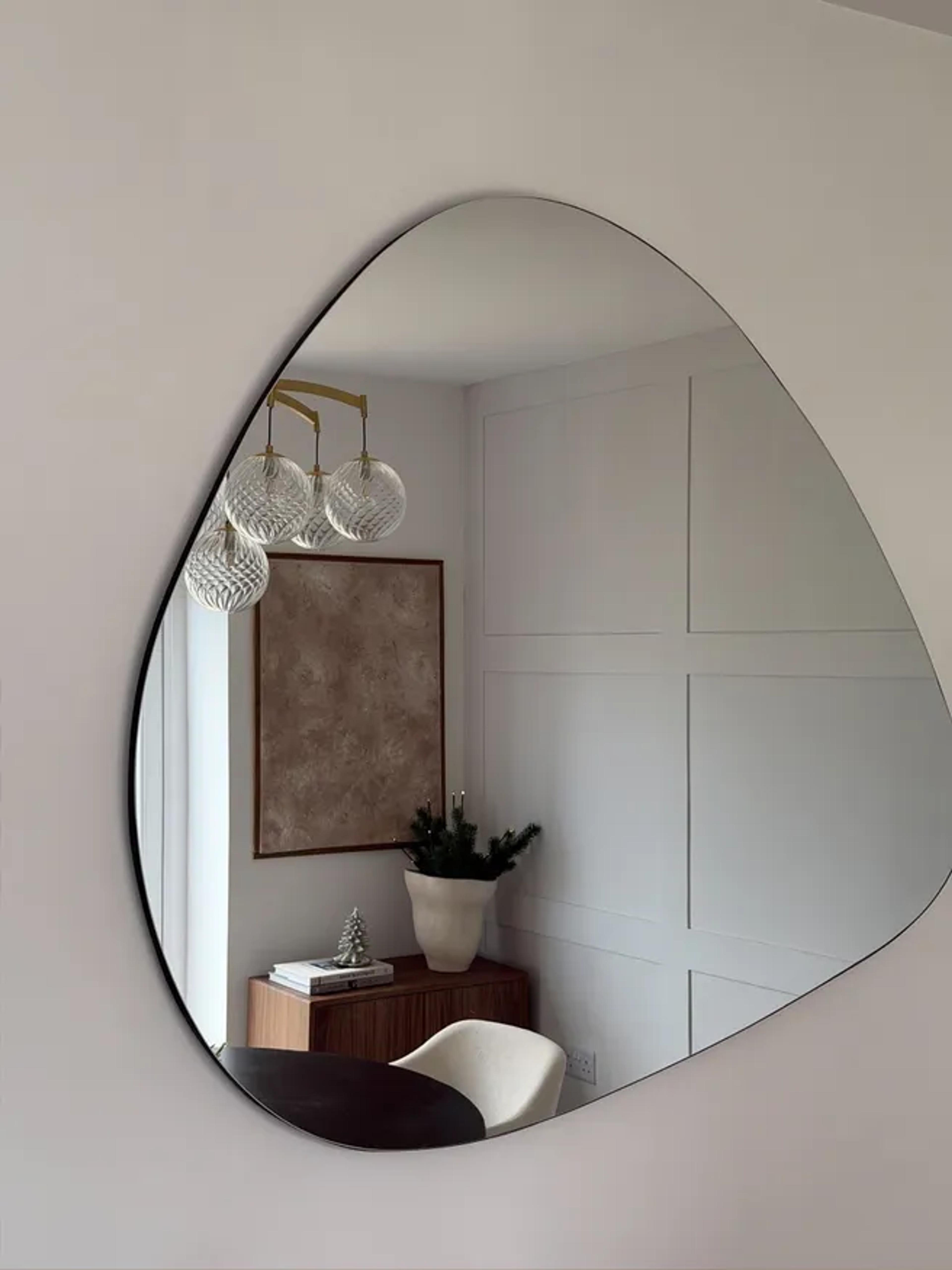 Home lit by MOD LIGHTING, shared by @mybellwaychestnut_ on Instagram