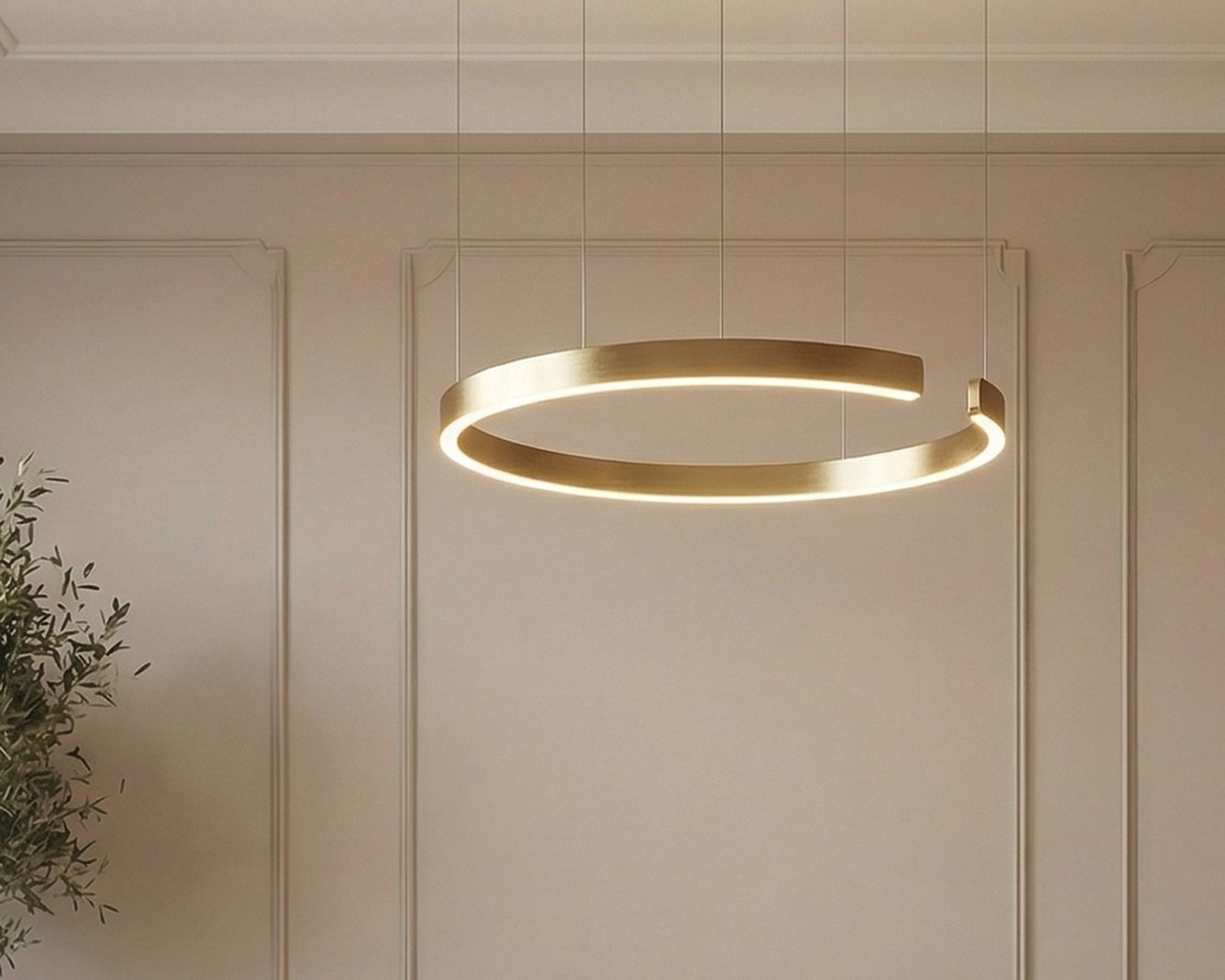 Ring chandelier over a dining table