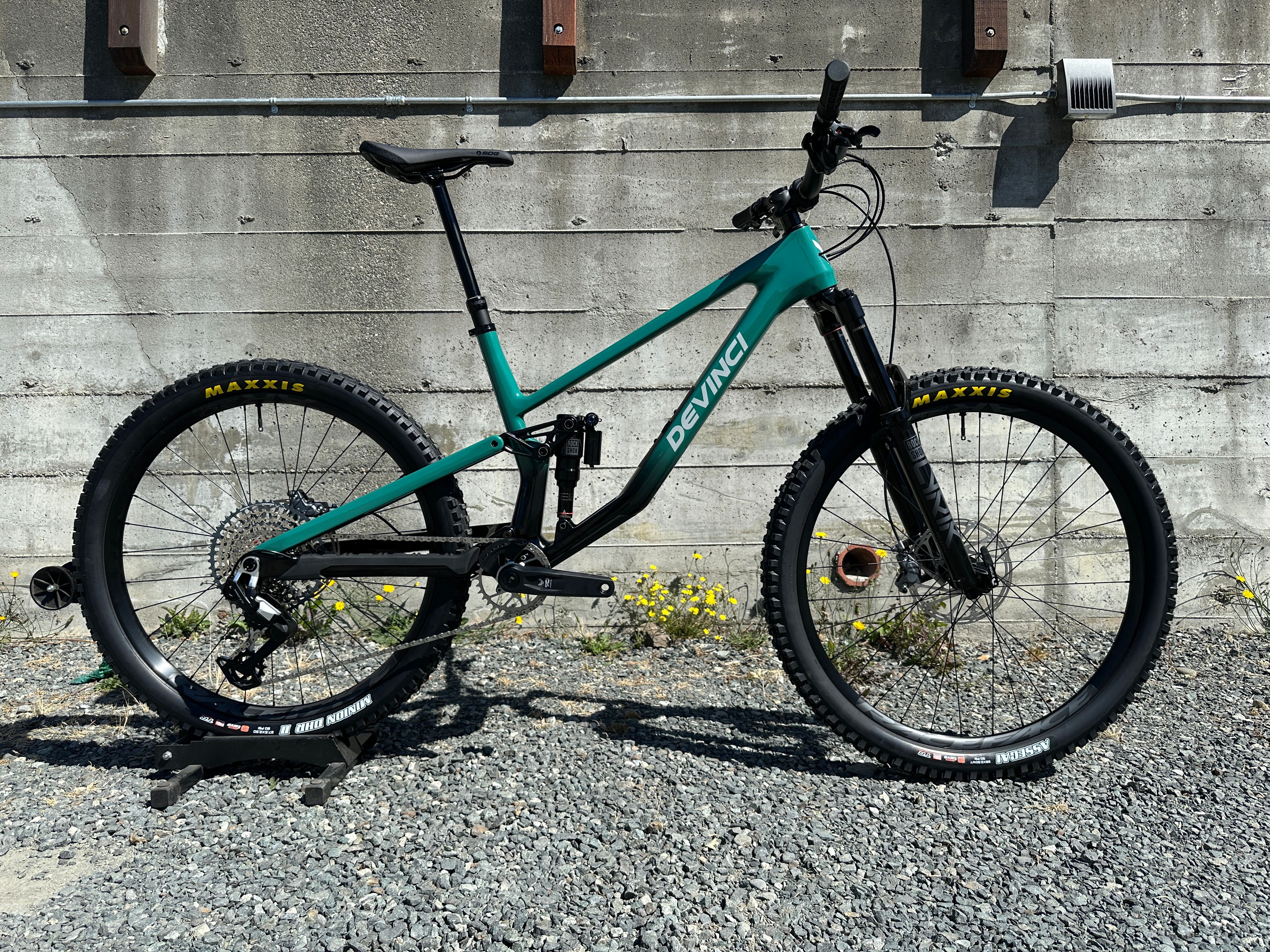 Photo of Devinci Troy Carbon Eagle 90 12s