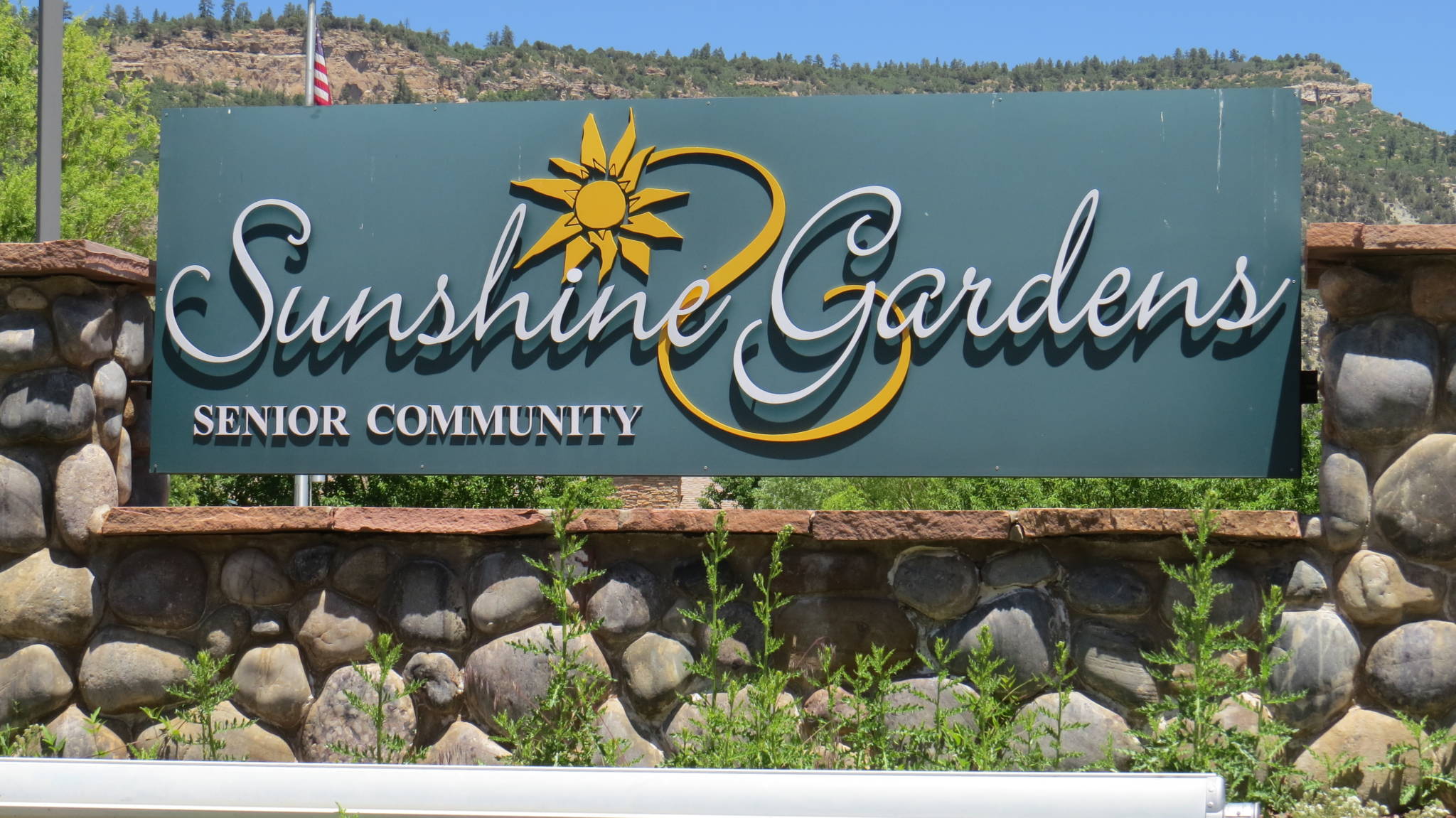 Sunshine Gardens sign