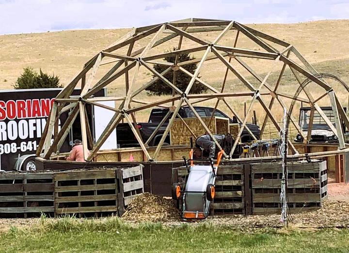 Nielson's Nebraska greenhouse construction