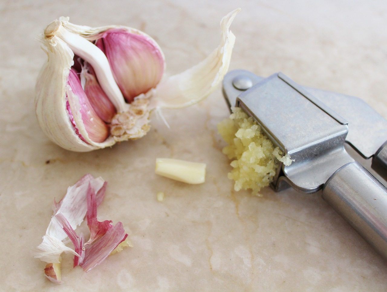 crushed garlic Pixaby photo