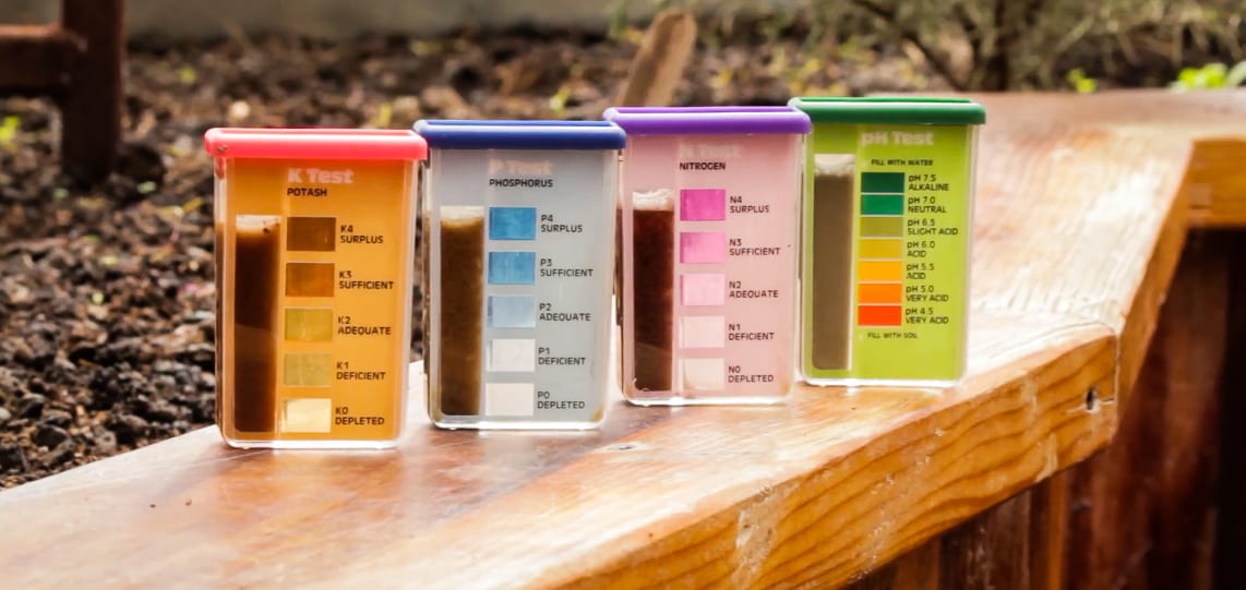 simple soil test kit for testing your soil