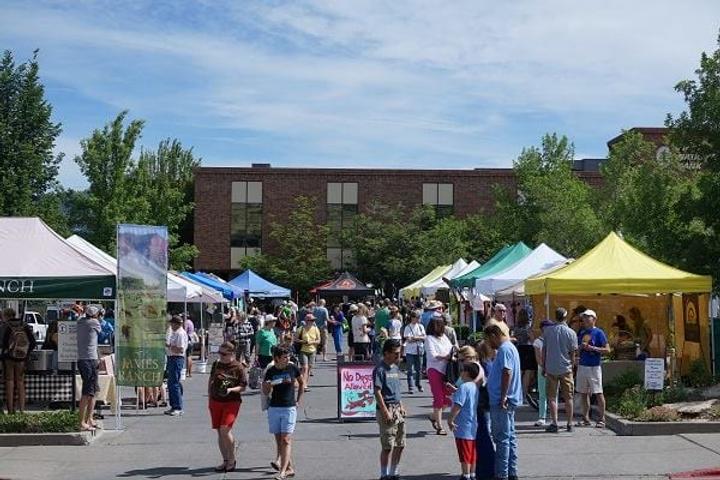 booths at durango farmers market