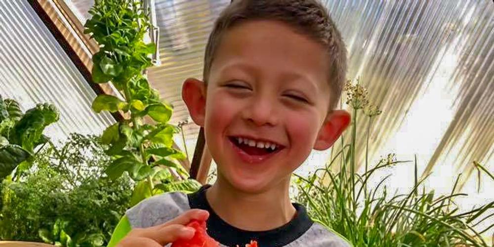 Andrews-son-w_-tomato-