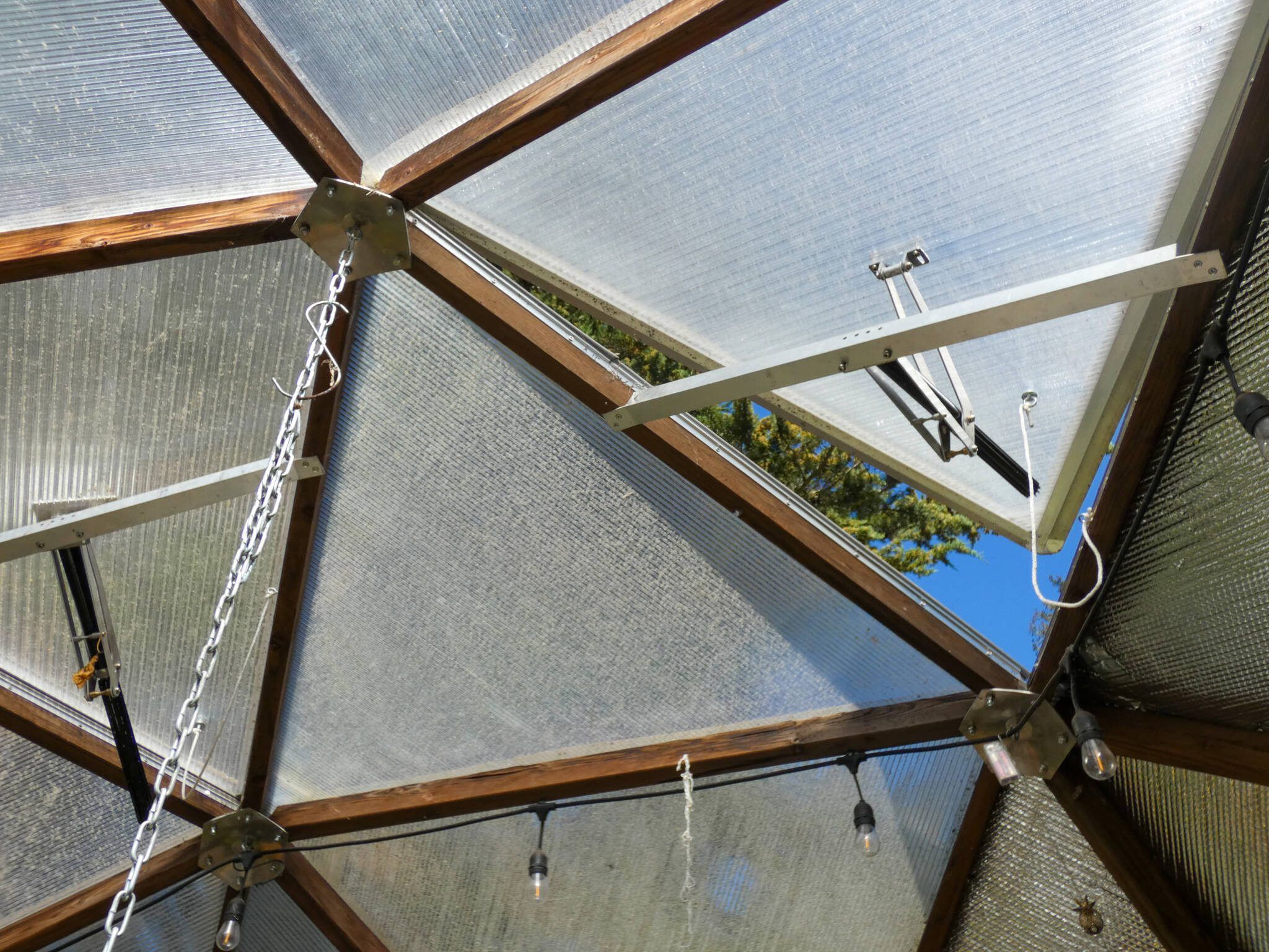 Upper Extra Vent on 18' Growing Dome