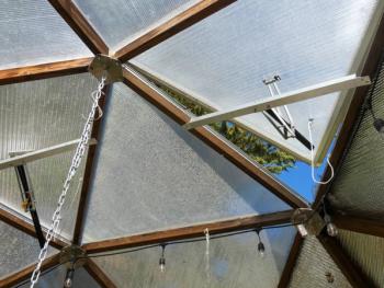 Upper Extra Vent on 18' Growing Dome