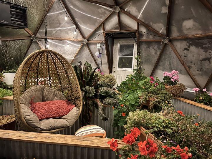 Greenhouse oasis