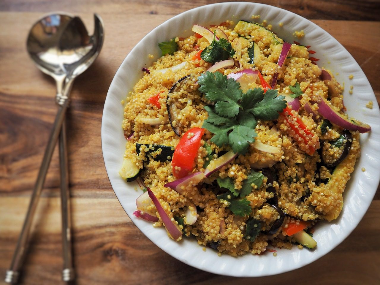 savory quinoa dish prepared with vegetables Pixaby photo