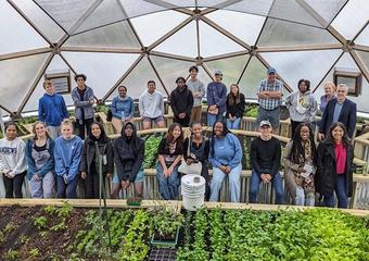 Andrews-University-students-at-Unity-GArdens