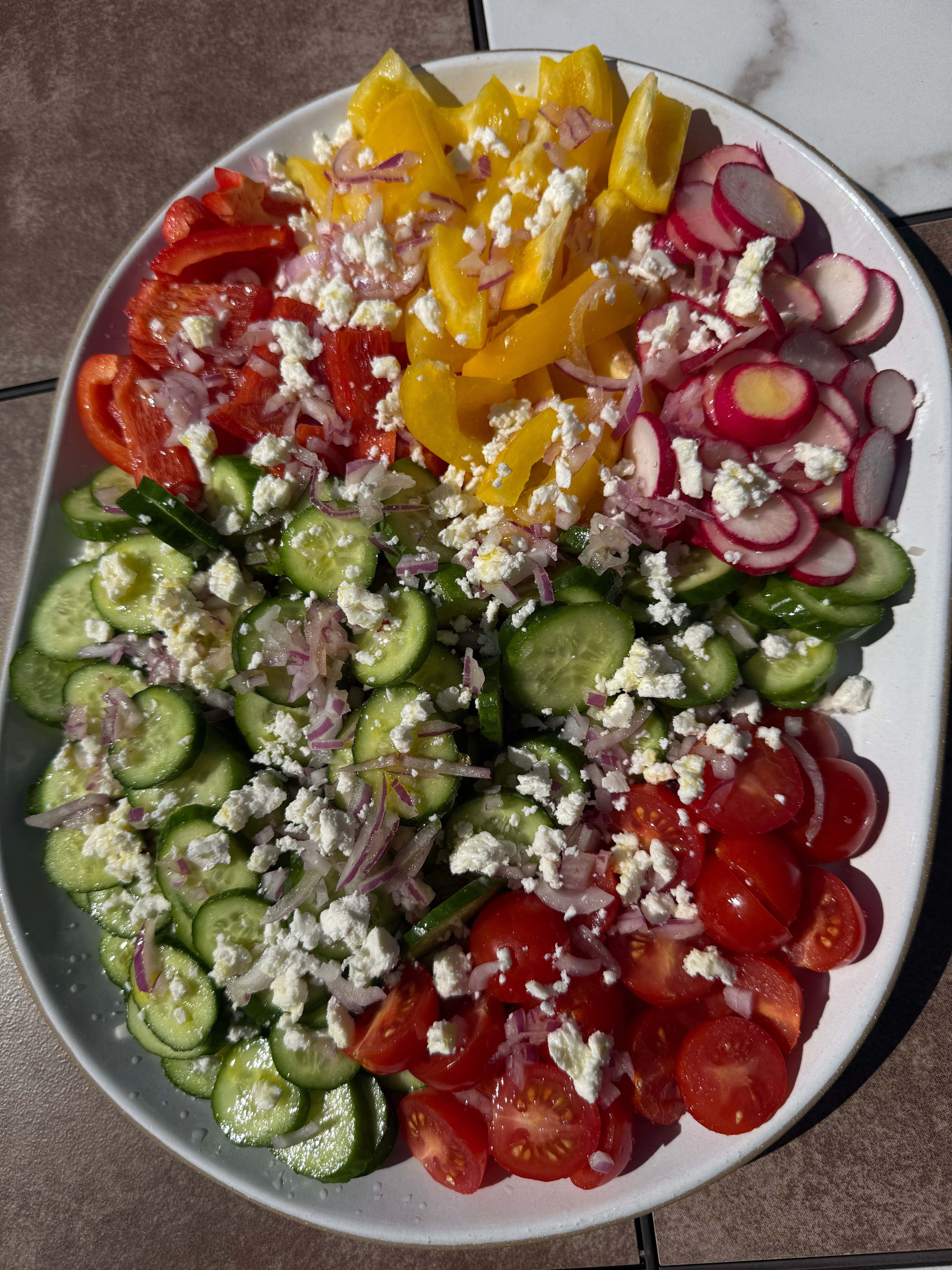 chopped vegetable breakfast salad plate