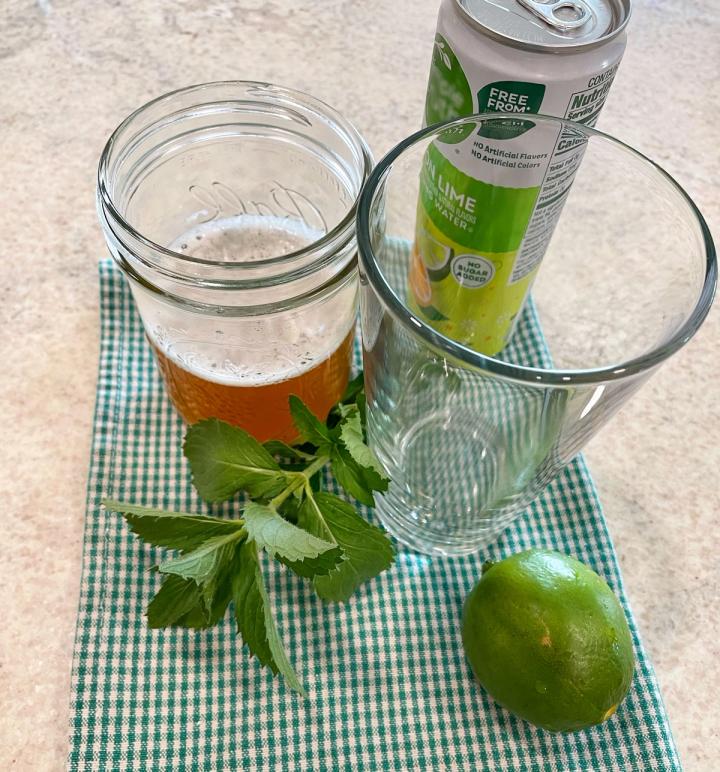 mojito mocktail ingredients herbal simple syrup fresh mint lime sparkling water