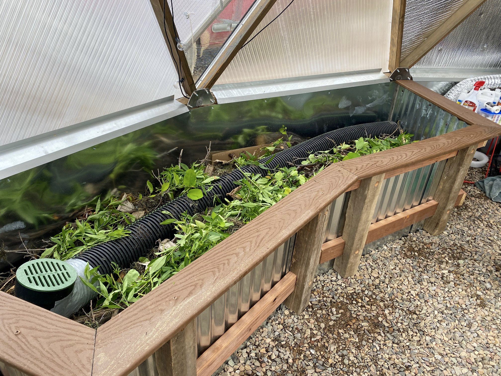 leaves and organic matter in hugelkultur raised beds