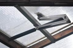 Automated vents in the Growing Dome®