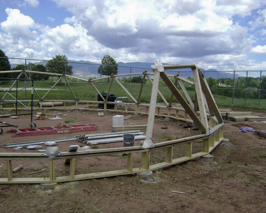 constructing a growing dome on concrete piers