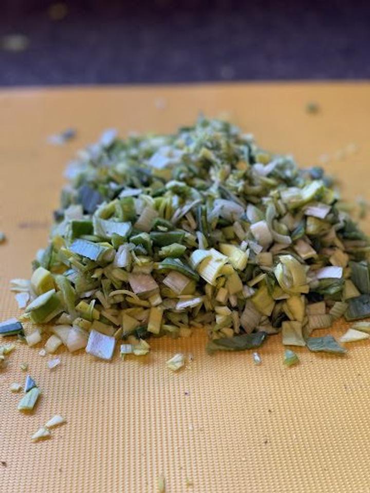 chopping leeks