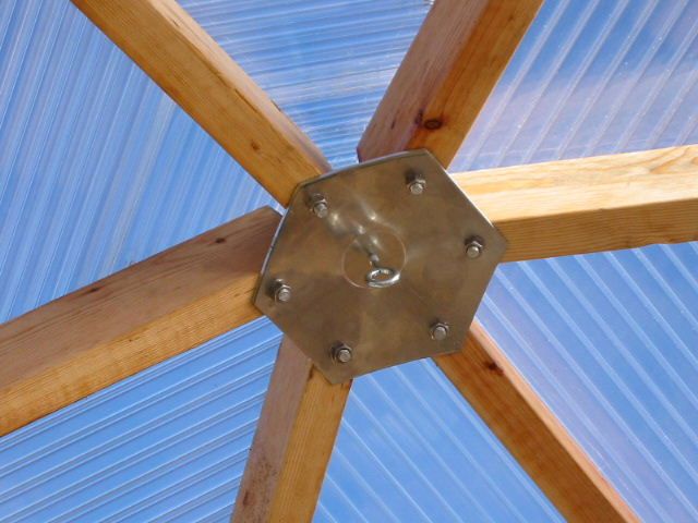Growing Dome hub with an eyebolt in the middle