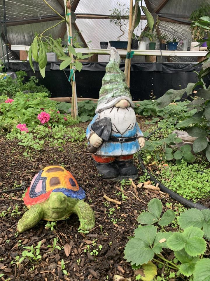 Garden trinkets