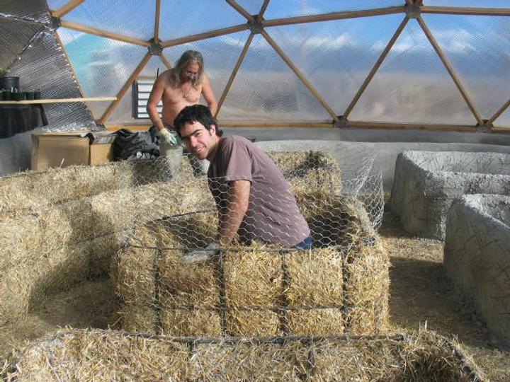 Stucco bed construction