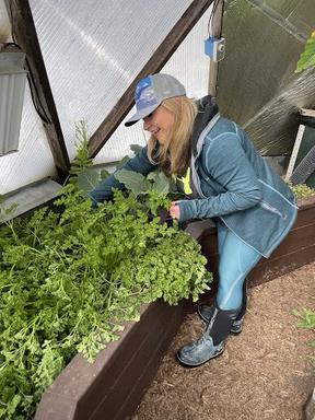 Kesy gathering ingredients