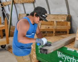 Kitting and marking the lumber