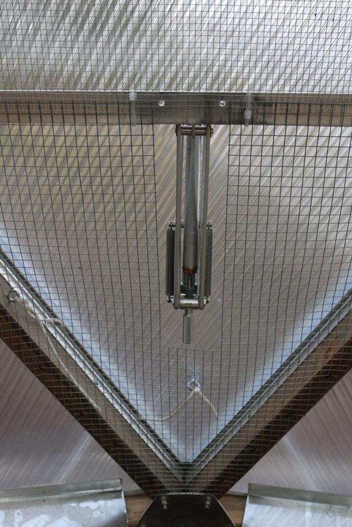 vent covering to keep rodents out of the greenhouse garden