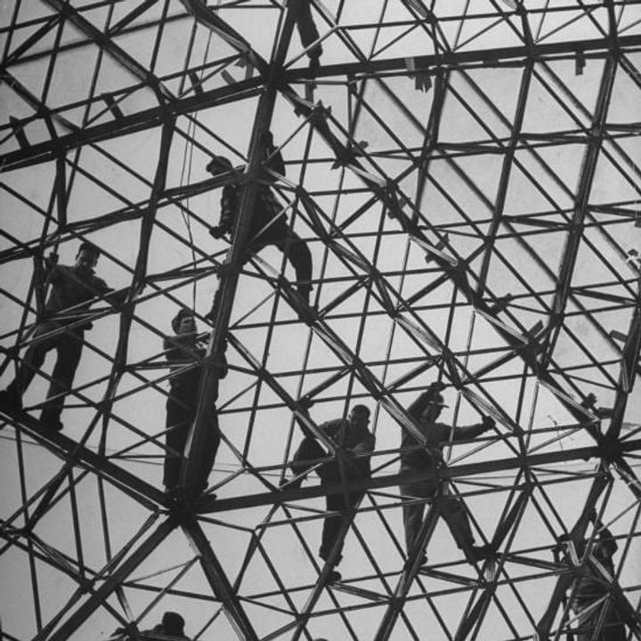 Ford Rotunda geodesic dome workers
