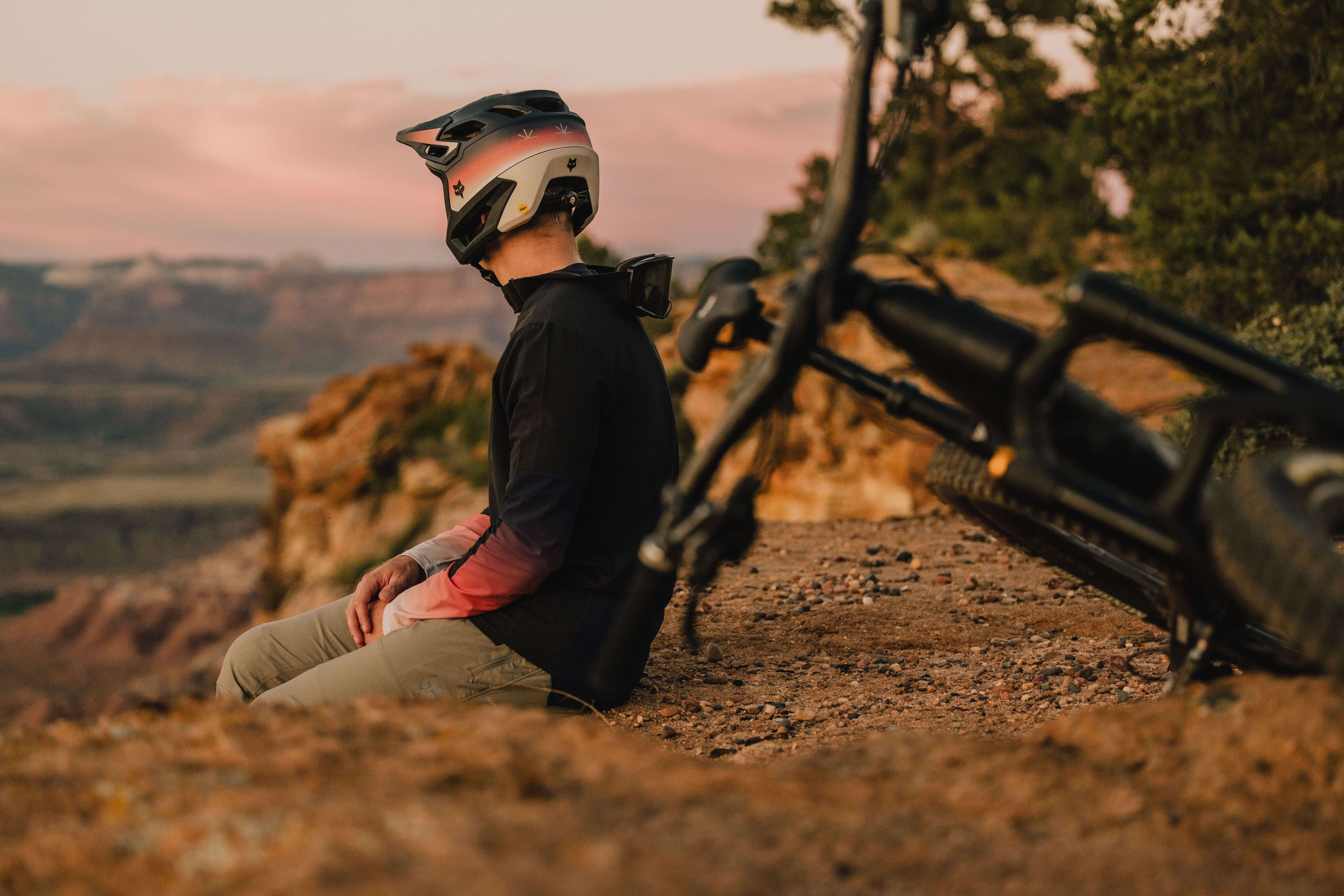 Fox Lunar 2023 casco